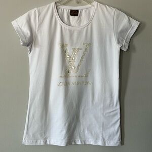 Fashion Tee Size Small